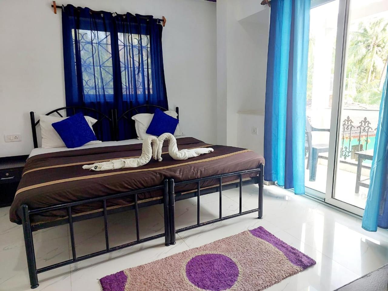 Hotel Queen Queen Sea Calangute Extérieur photo